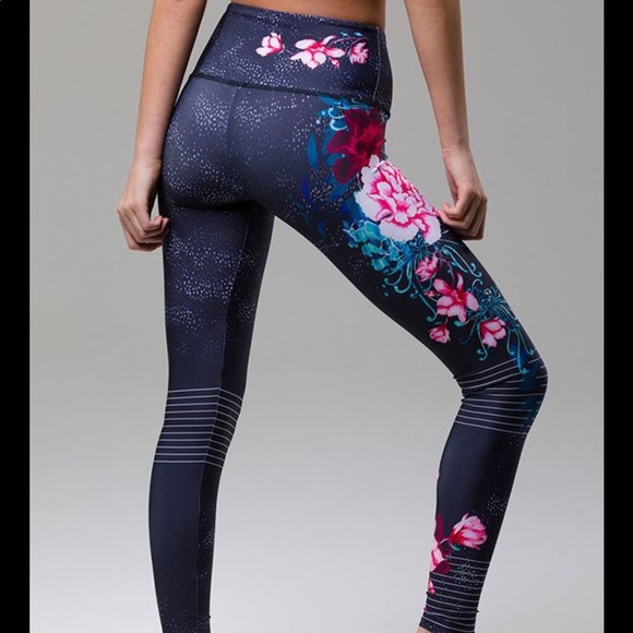 Onzie high rise floral leggings - Picture 2 of 5